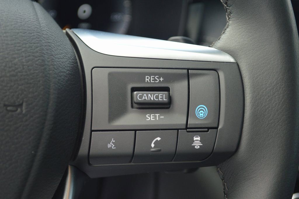 Certified 2025 INFINITI QX60 Luxe w/ Vision Package image 17