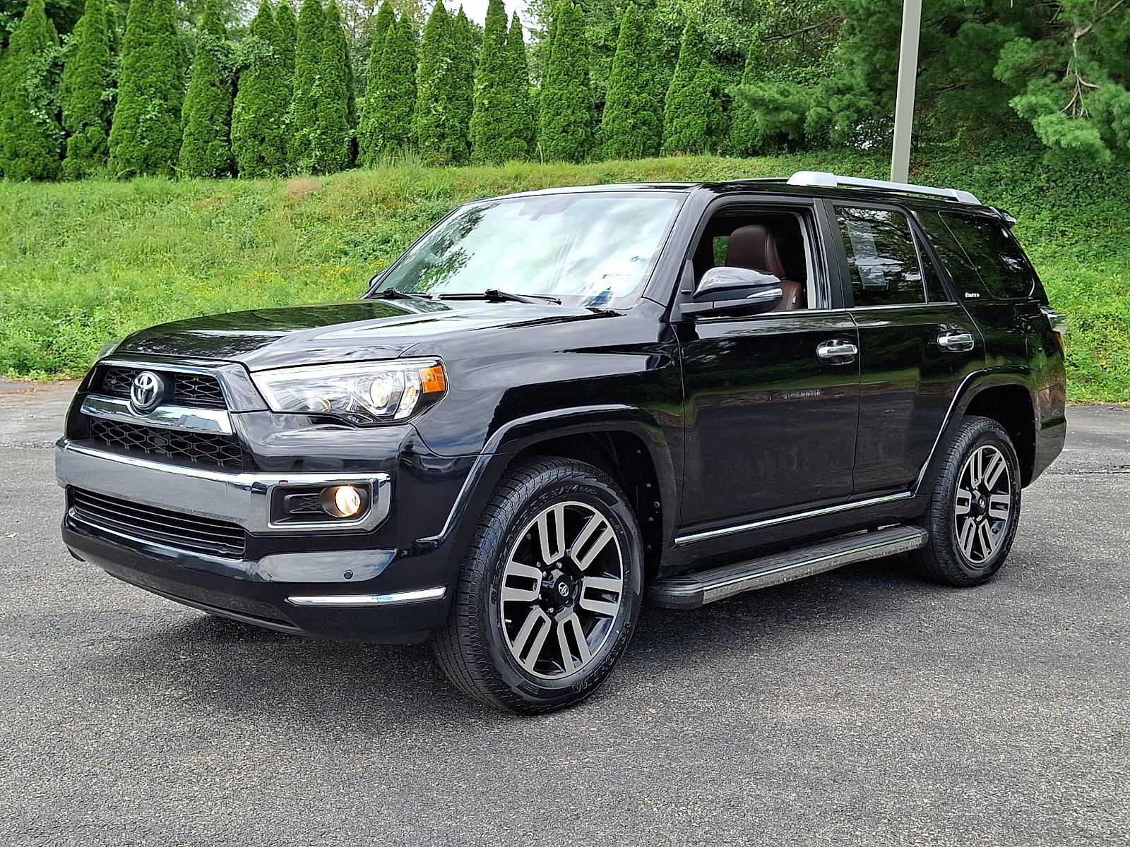 Used 2016 Toyota 4Runner Limited AWD/4WD image 3