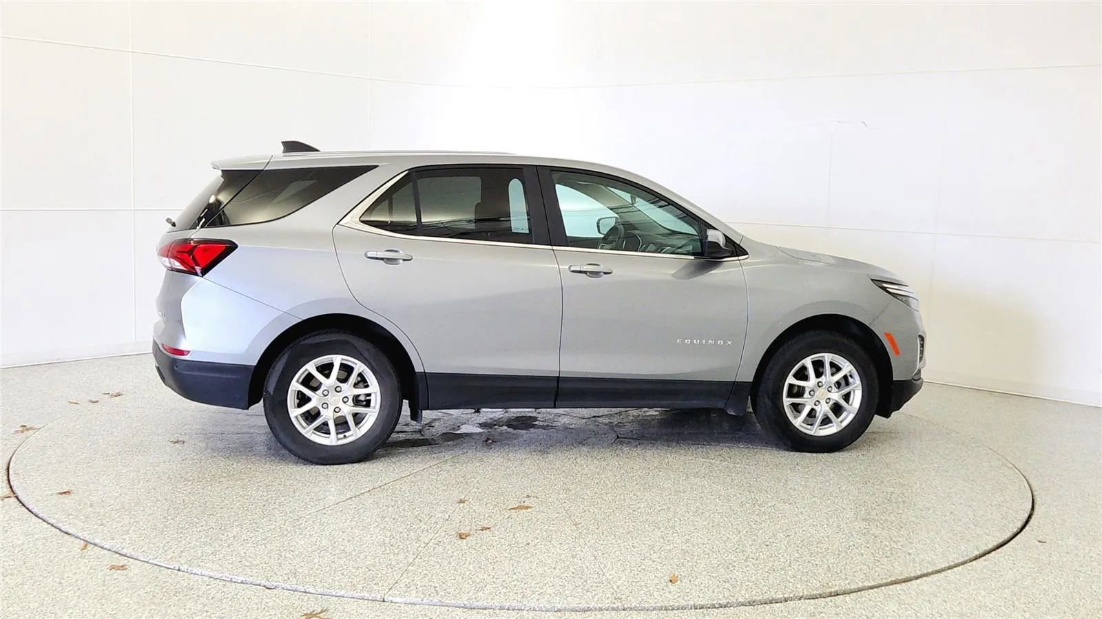 Used 2024 Chevrolet Equinox LT w/ LPO, Floor Liner Package image 8