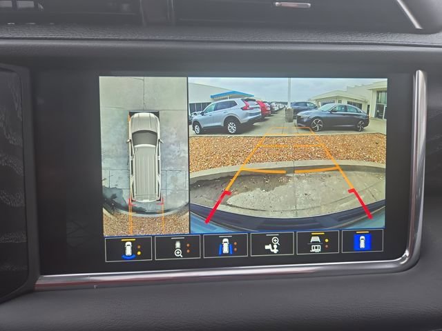 Used 2022 GMC Yukon XL Denali image 17