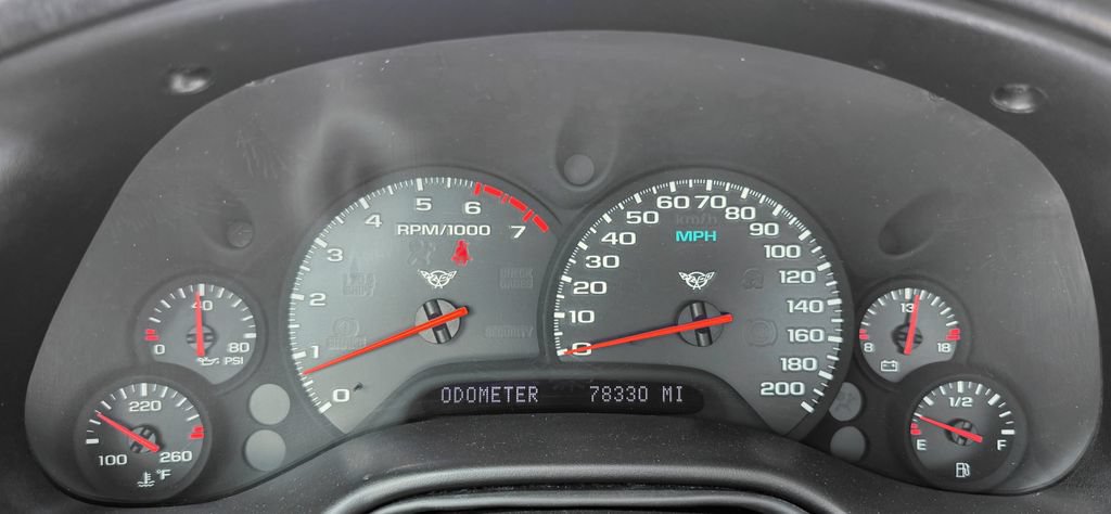 Used 1999 Chevrolet Corvette Coupe RWD image 18