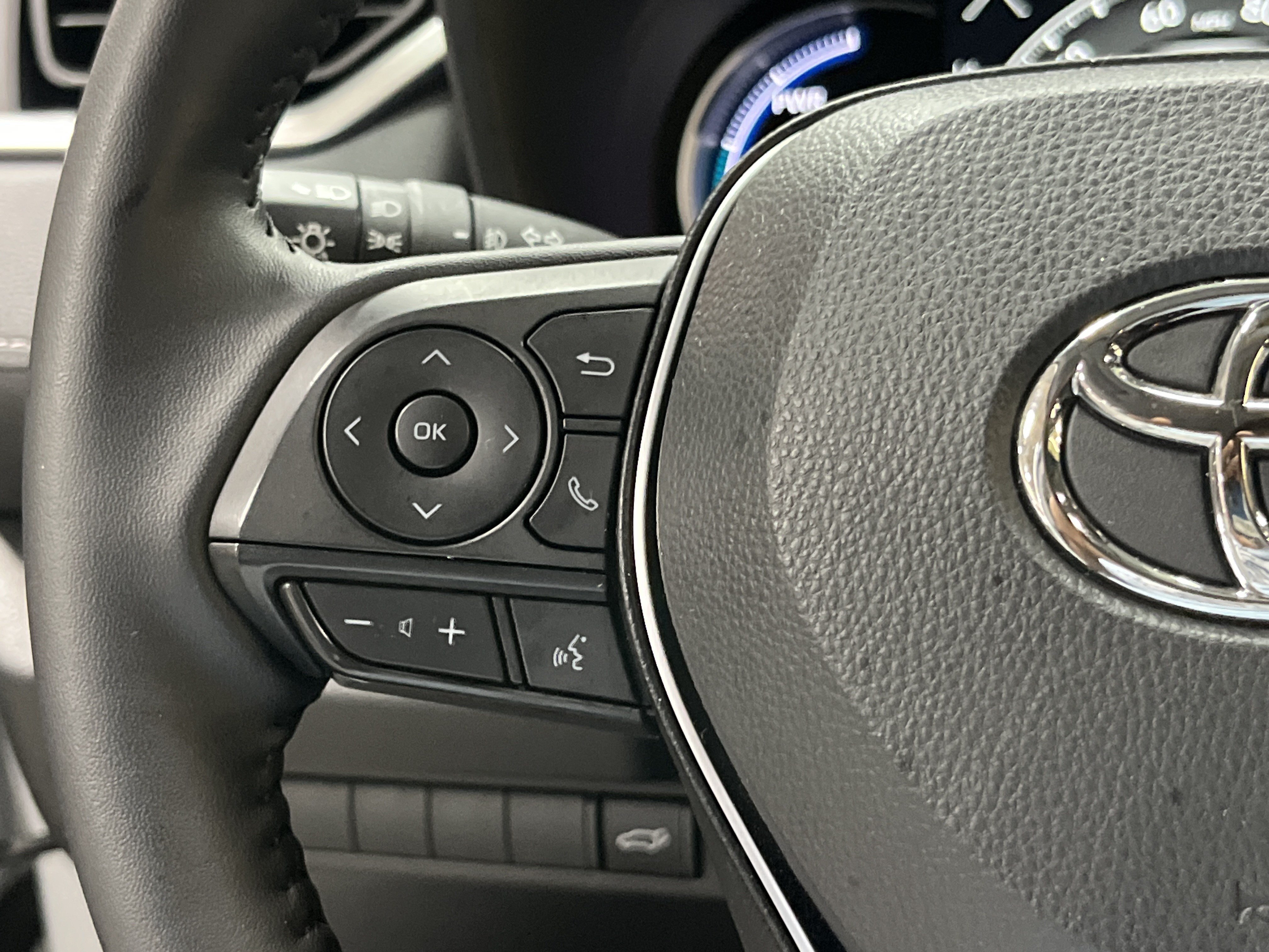Certified 2025 Toyota RAV4 XLE Premium AWD/4WD image 19