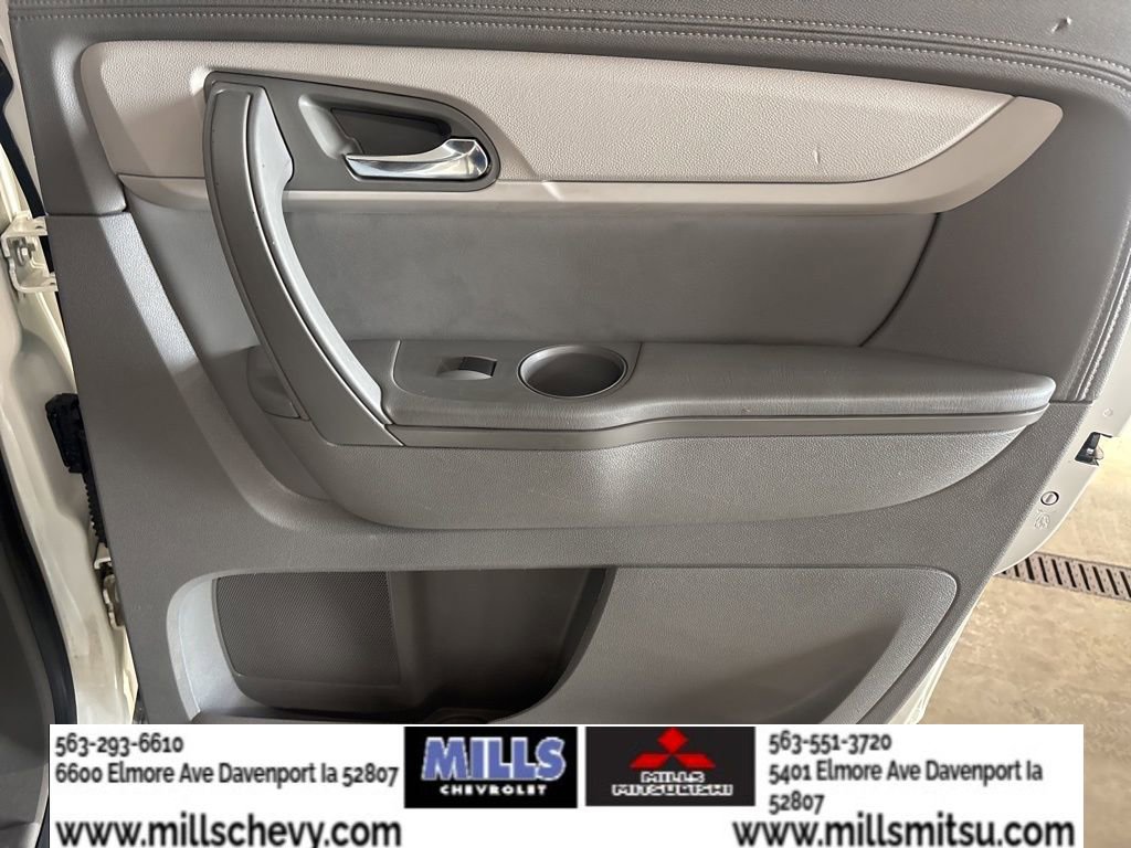 Used 2015 Chevrolet Traverse LT image 16