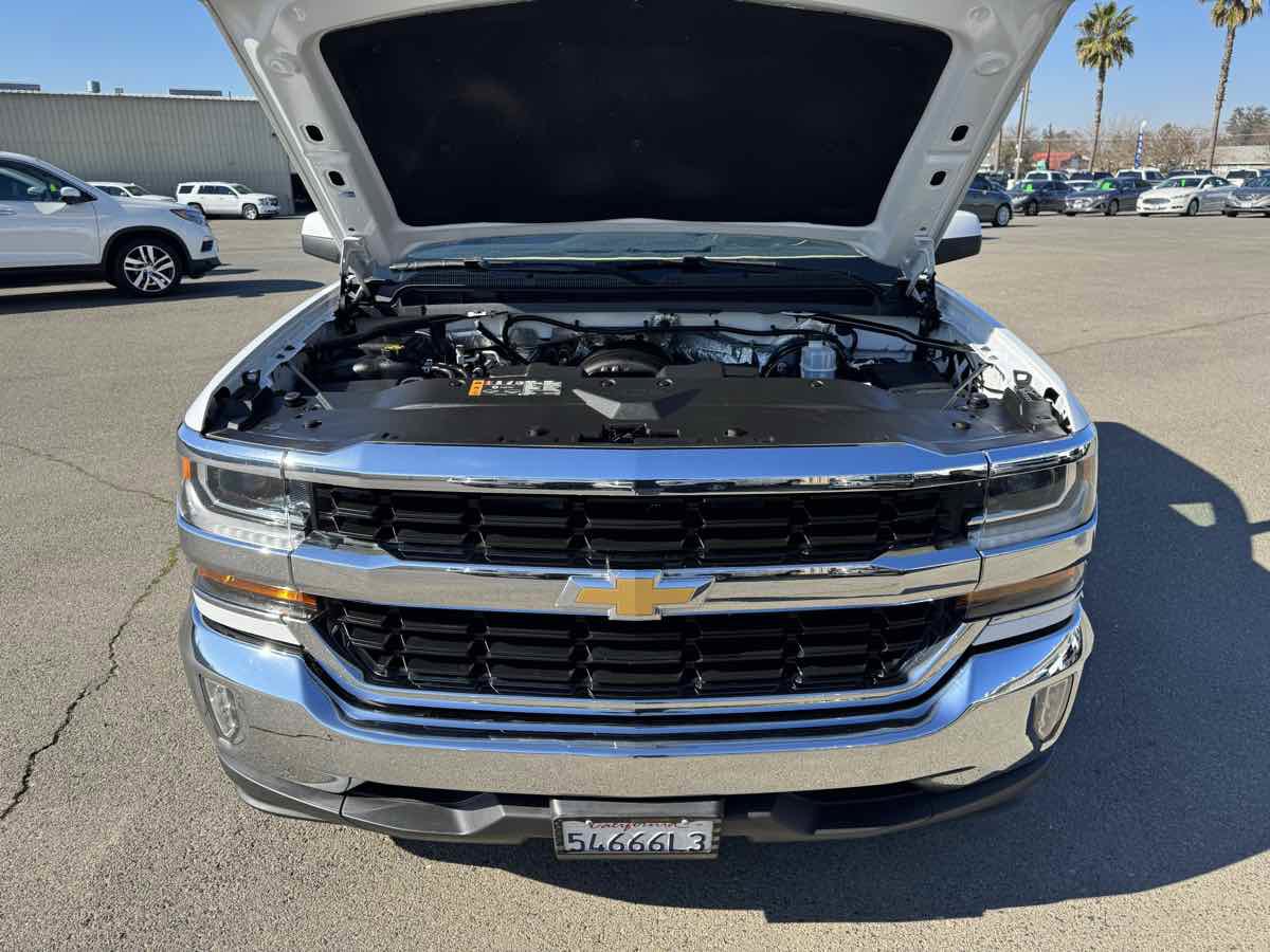 Used 2018 Chevrolet Silverado 1500 LT w/ All Star Edition image 33