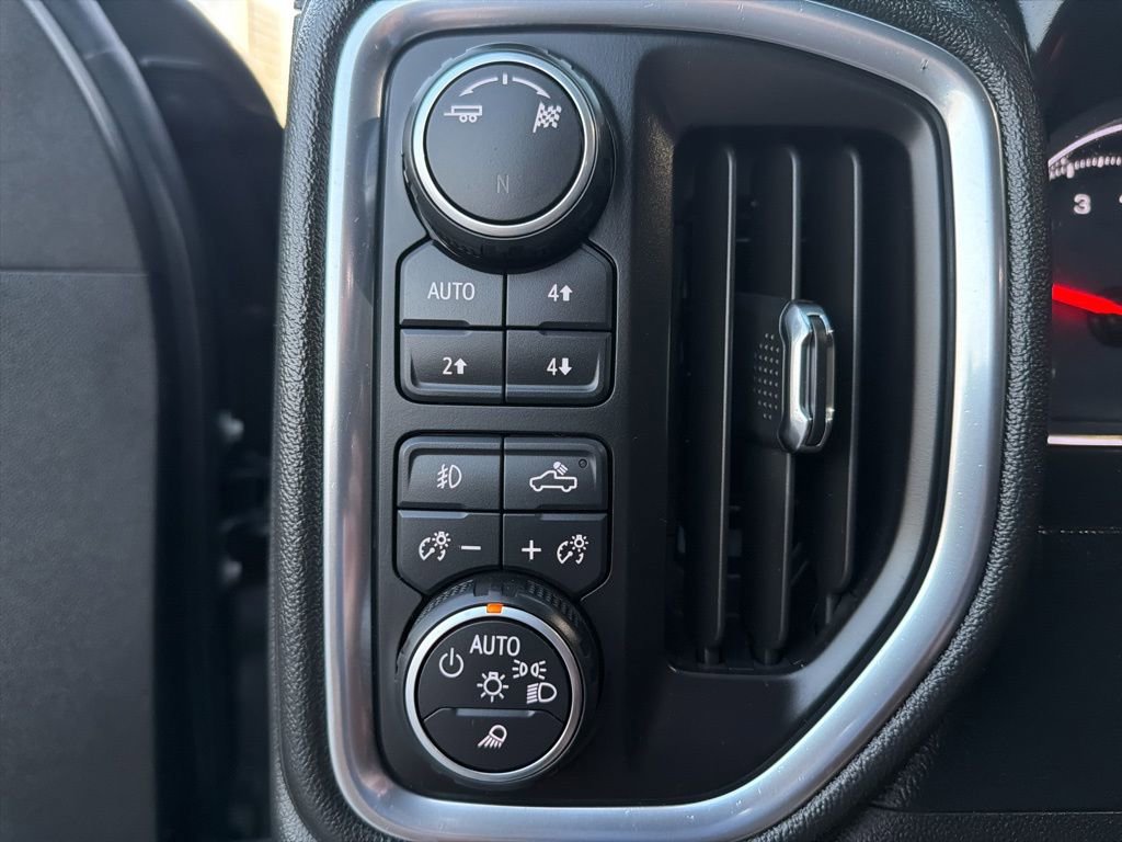 Used 2019 Chevrolet Silverado 1500 LT Trail Boss image 44