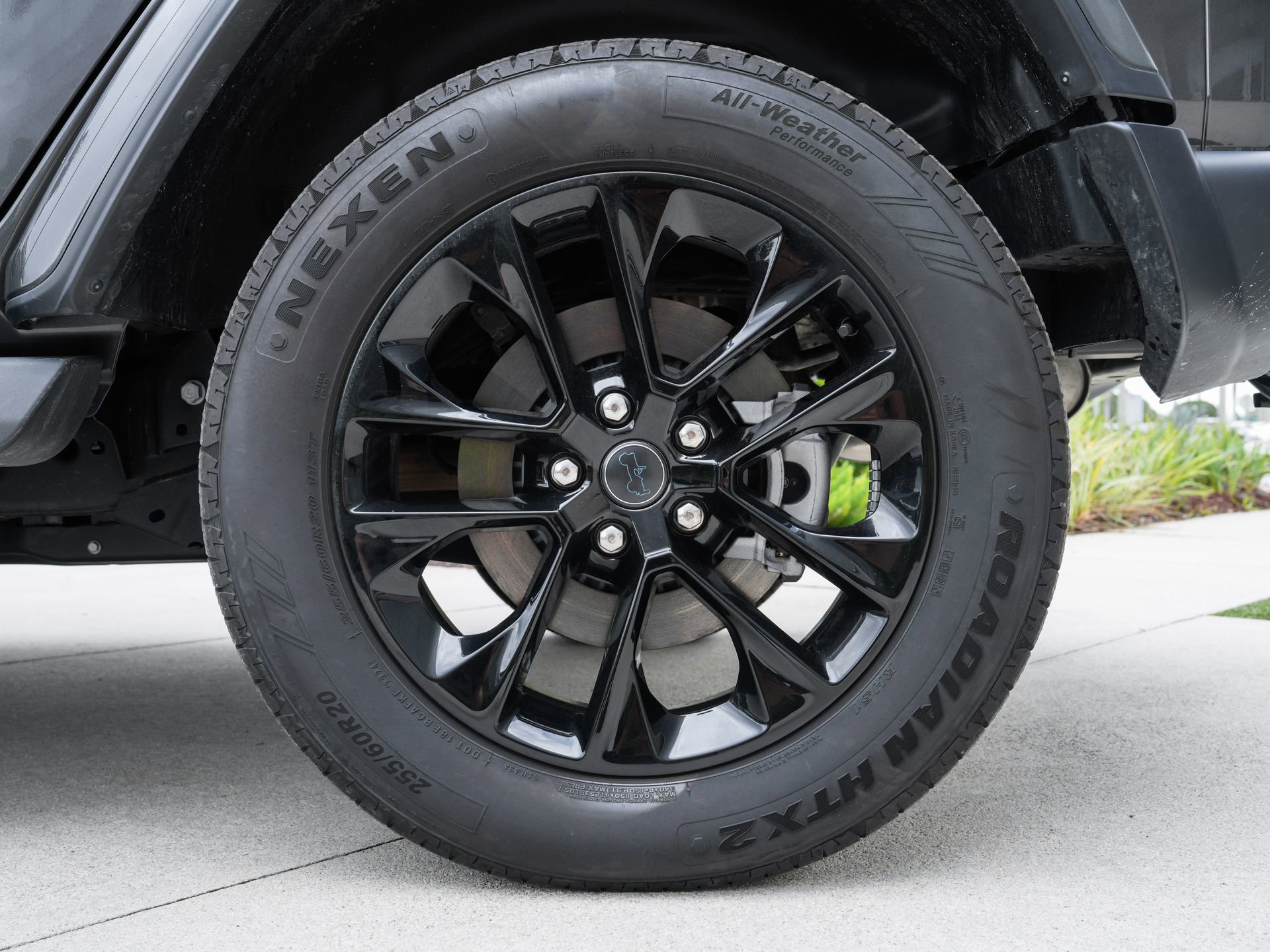 Used 2025 Jeep Wrangler Unlimited Sahara AWD/4WD image 13