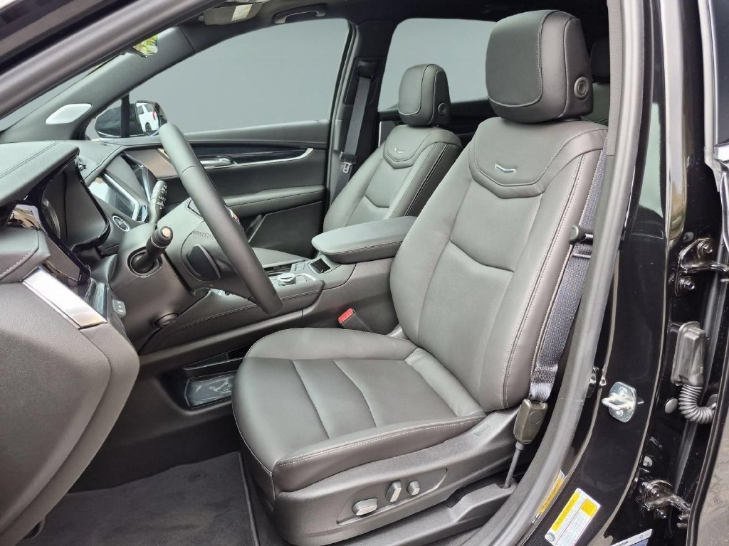 New 2026 Cadillac XT5 Premium Luxury w/ Driver Assist Package AWD/4WD image 19