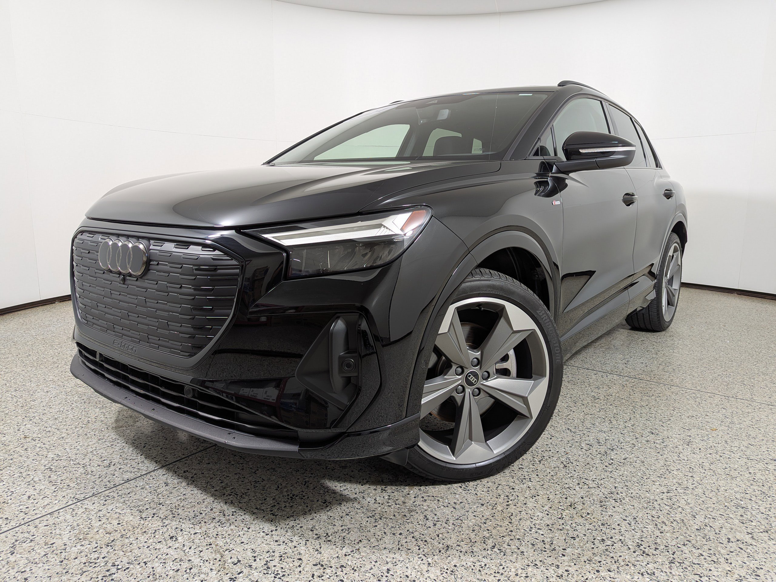 Certified 2024 Audi Q4 e-tron Premium Plus w/ Premium Plus image 21