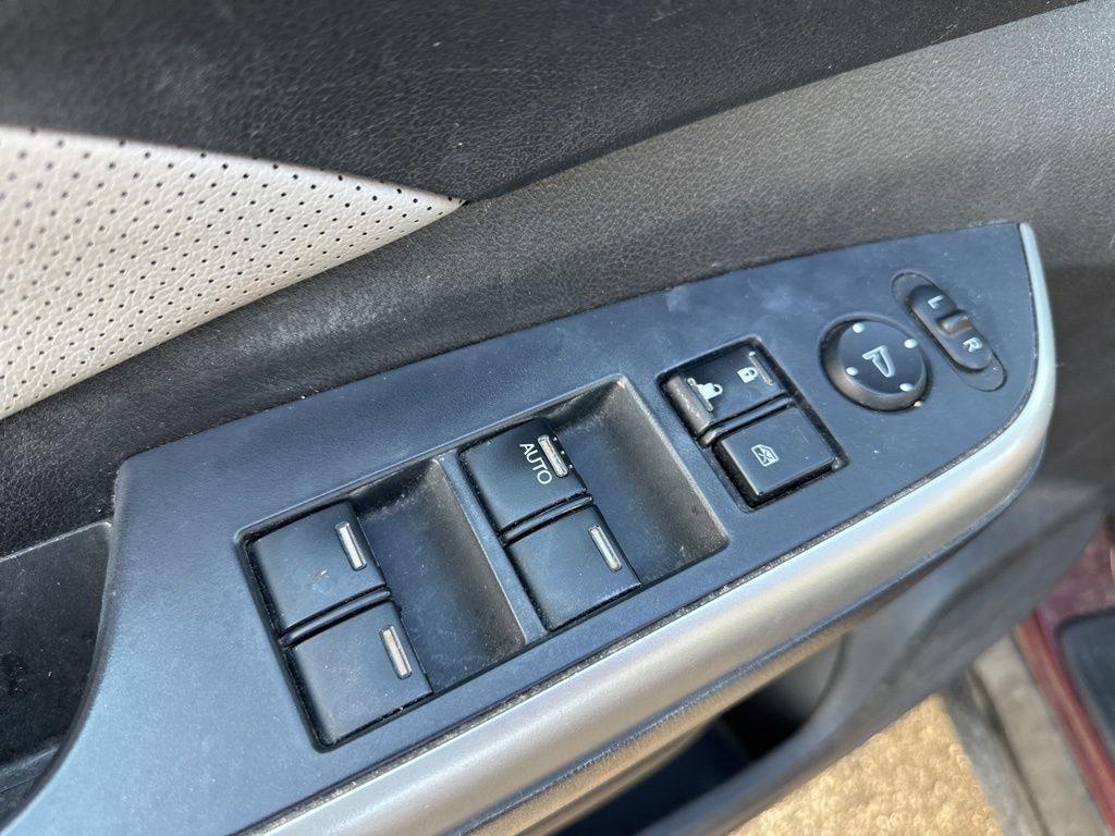 Used 2016 Honda CR-V Touring image 17