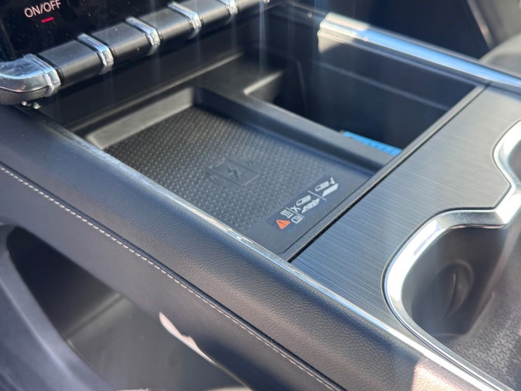 Used 2024 GMC Acadia Elevation image 19