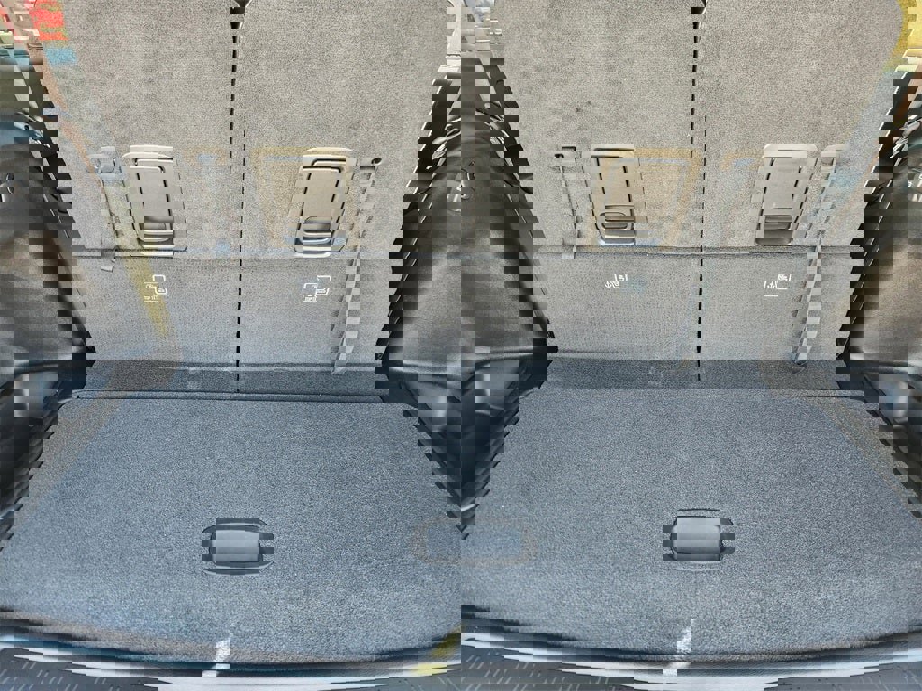 New 2025 Jeep Grand Cherokee L Limited w/ Trailer Tow Package image 24