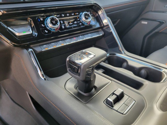 Used 2024 GMC Sierra 1500 AT4 w/ Technology Package image 23