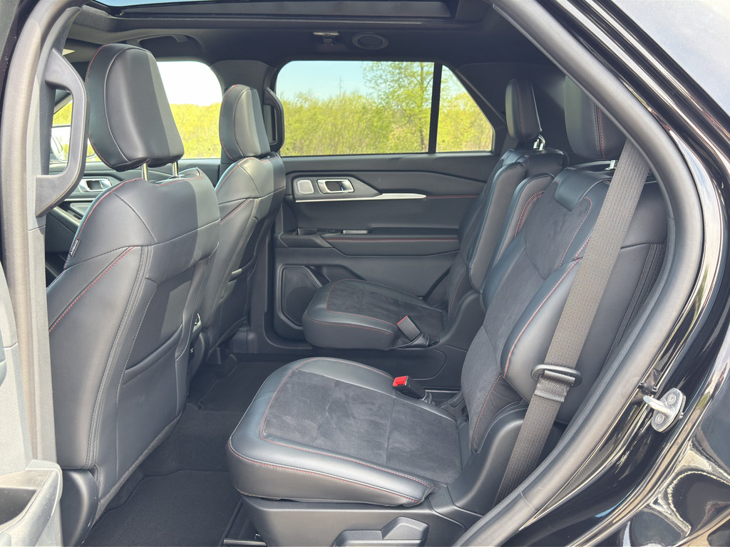 Used 2026 Ford Explorer ST AWD/4WD image 38