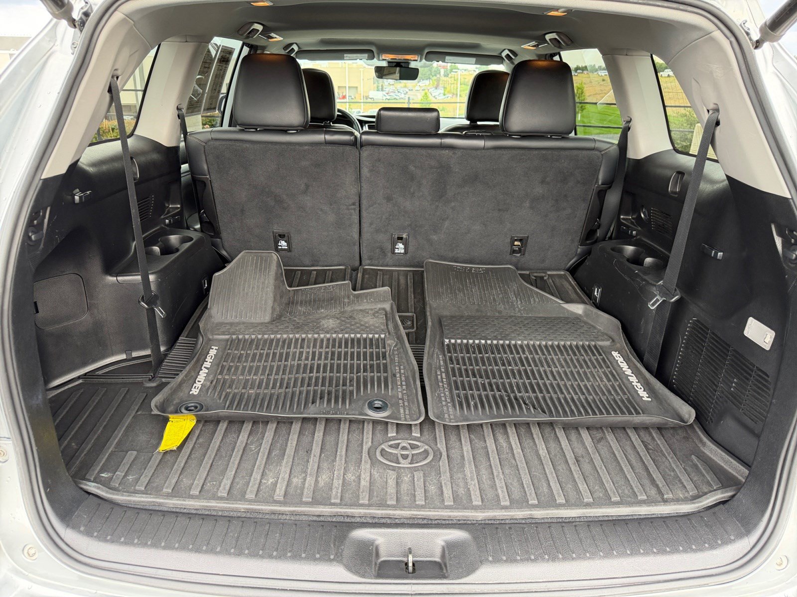 Used 2019 Toyota Highlander XLE AWD/4WD image 32