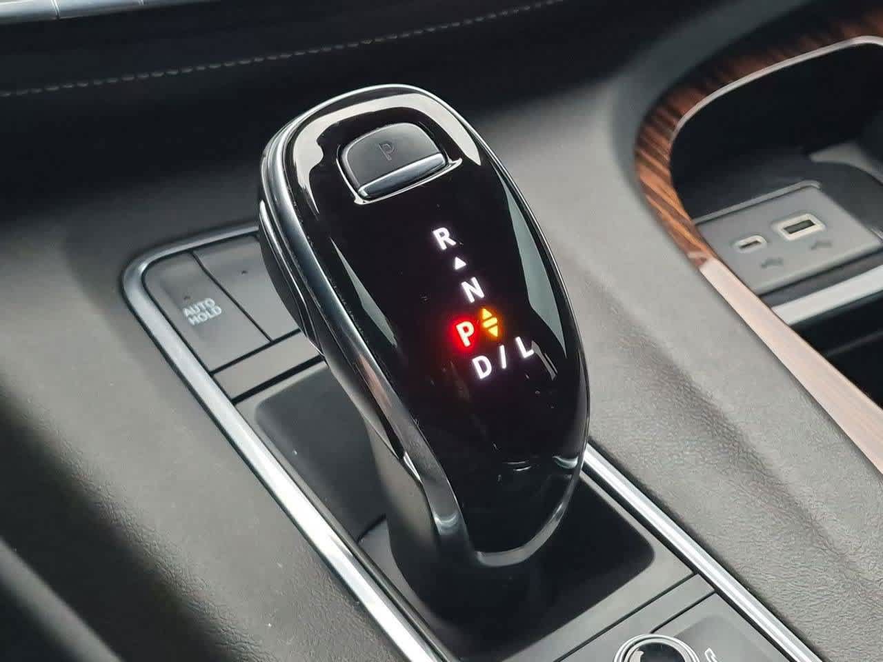 Used 2022 Cadillac Escalade Luxury AWD/4WD image 34