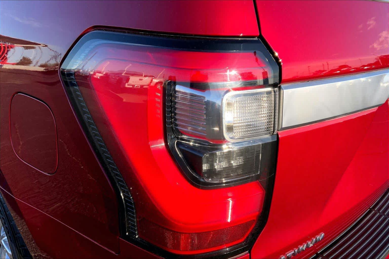 Used 2018 Ford Expedition Platinum RWD image 29