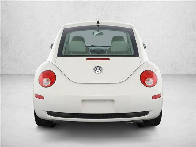 Used 2010 Volkswagen Beetle Coupe FWD image 6