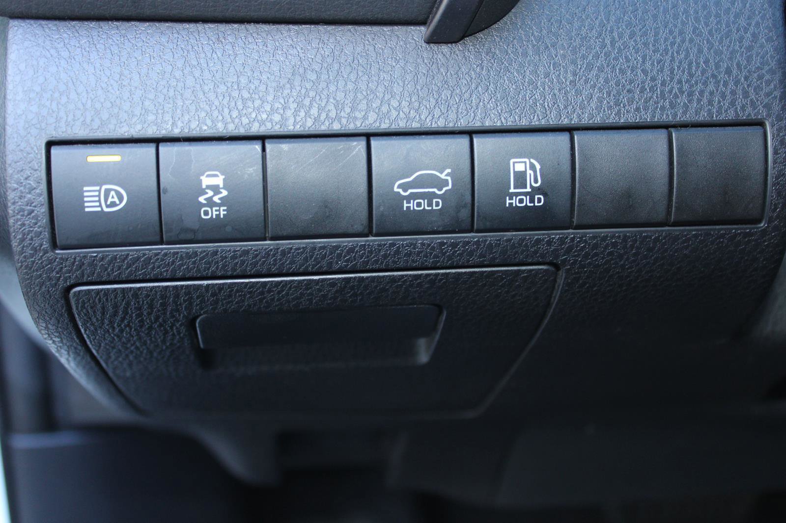 Used 2021 Toyota Camry LE image 14