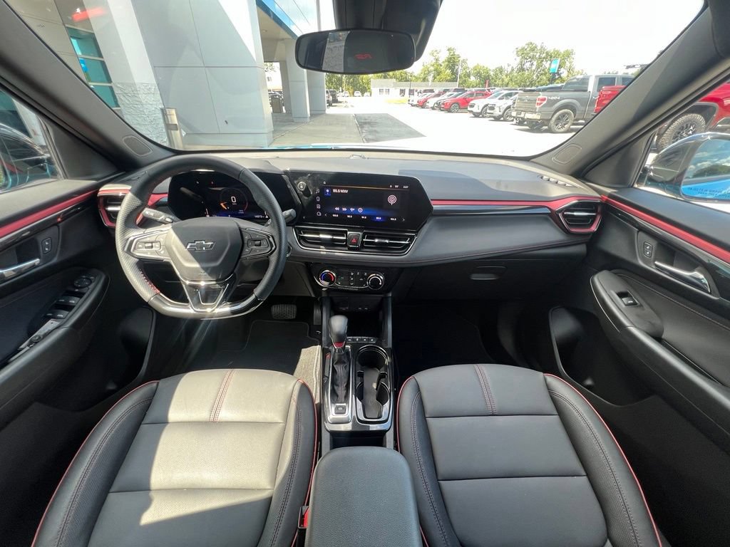 Used 2026 Chevrolet TrailBlazer RS w/ Driver Confidence Package FWD image 2