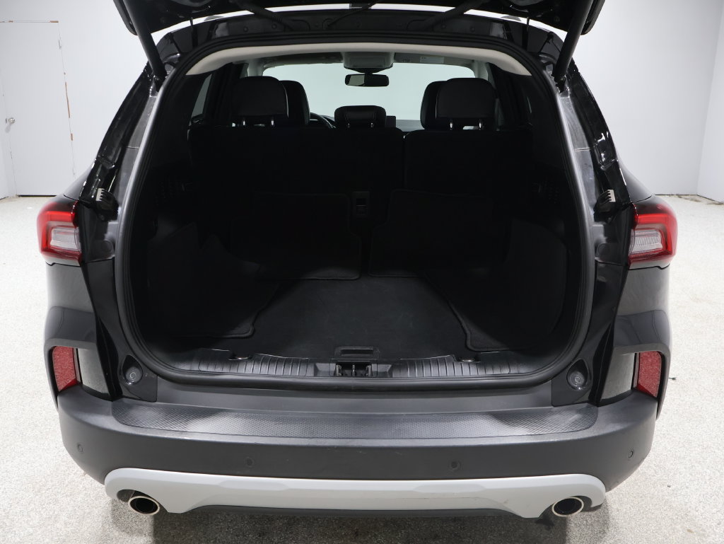 Used 2023 Ford Escape Platinum AWD/4WD image 20