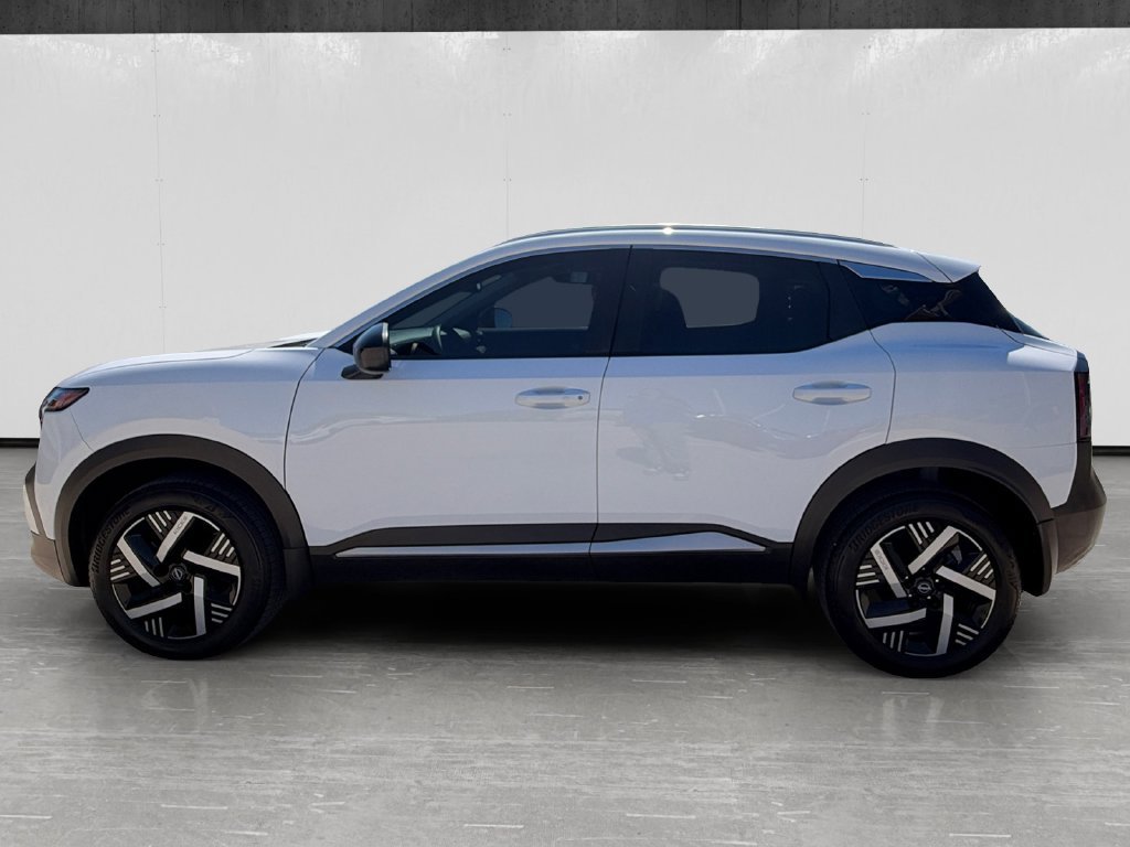 Used 2026 Nissan Kicks SV w/ SV Premium Package FWD image 2
