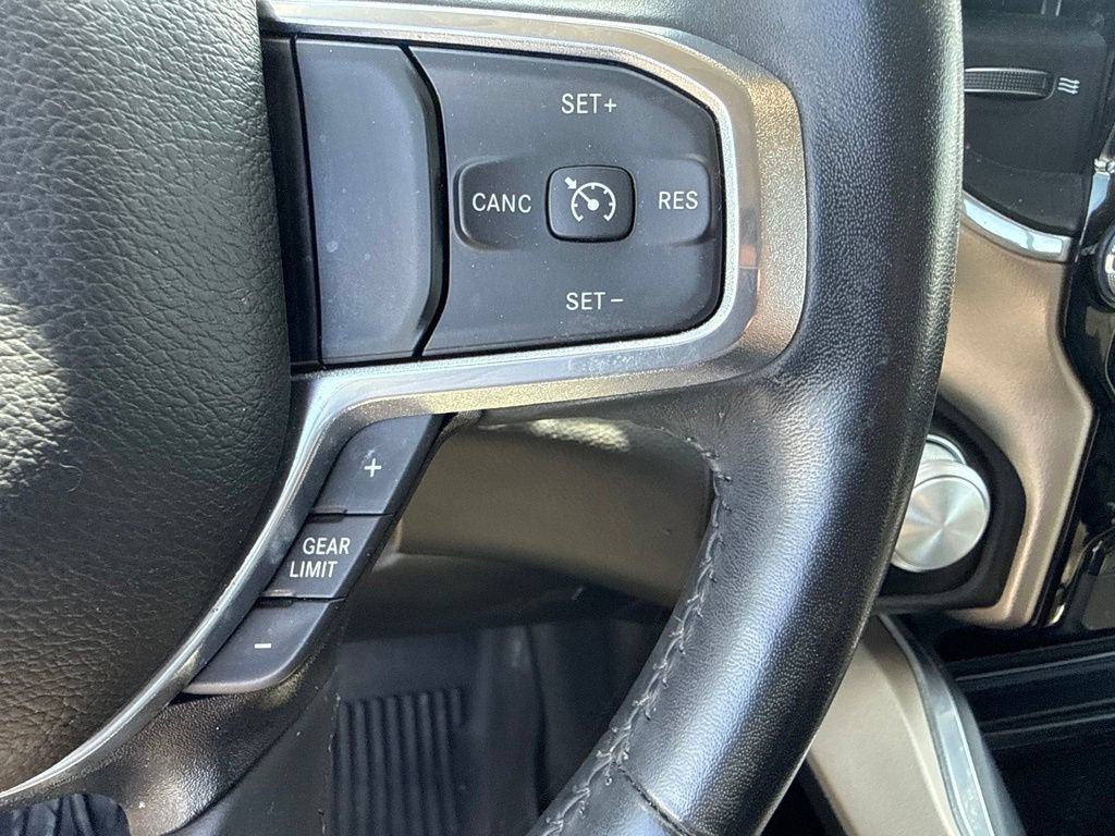 Used 2022 RAM 1500 Laramie AWD/4WD image 15