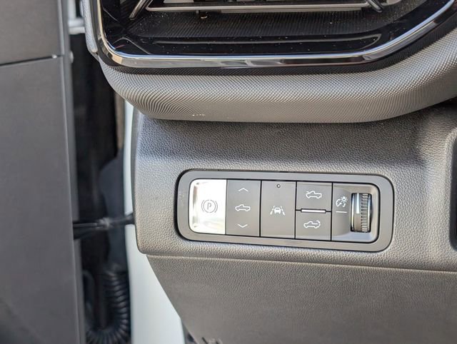 New 2024 Chevrolet Silverado EV RST image 12