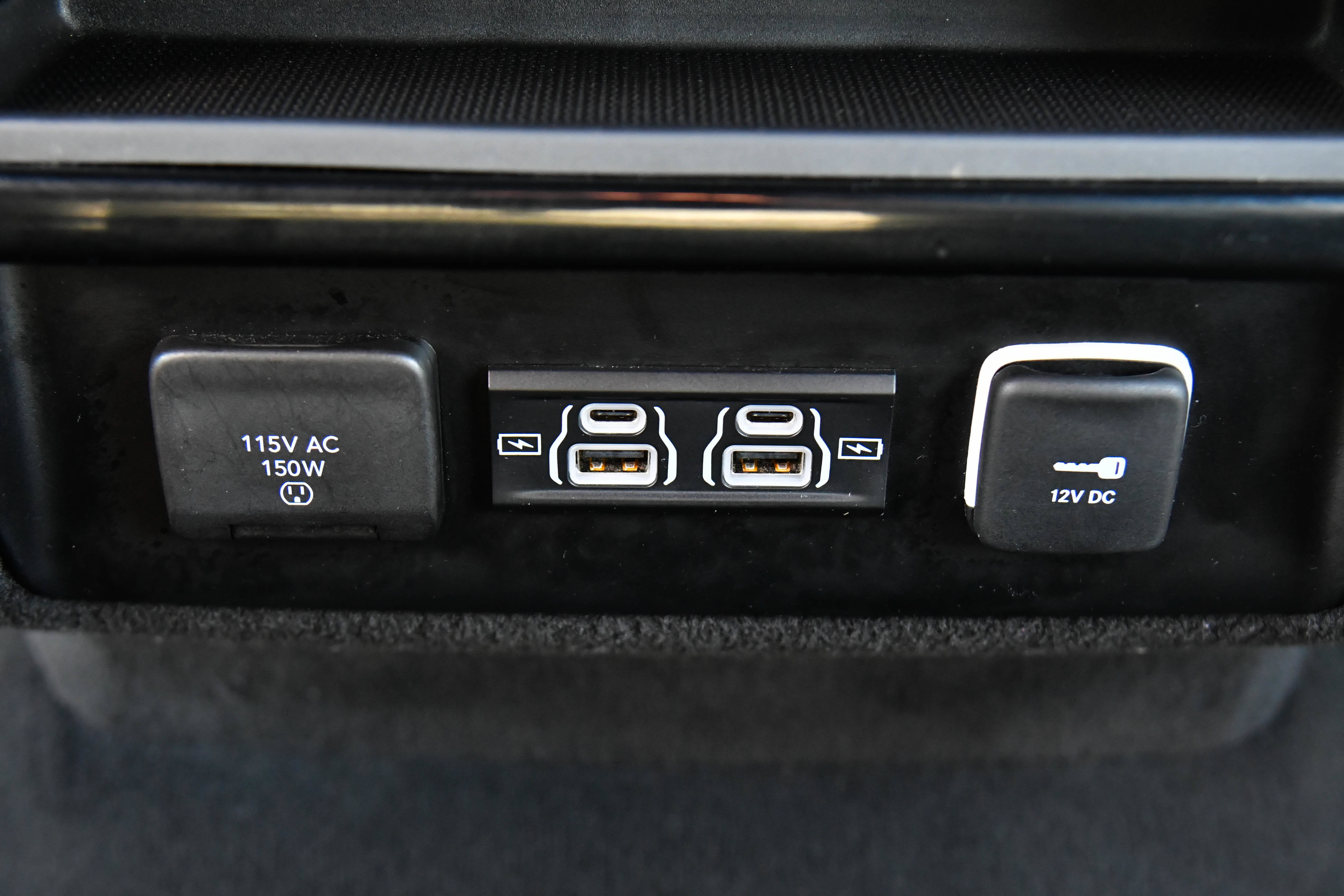 Used 2024 Jeep Wagoneer L Series II RWD image 48