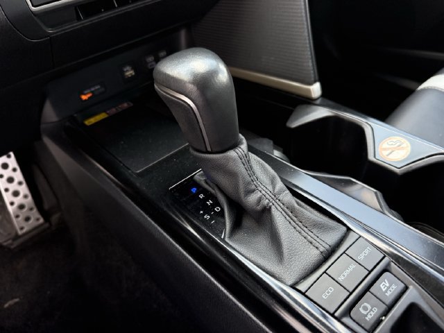 Used 2025 Toyota Camry SE FWD image 20