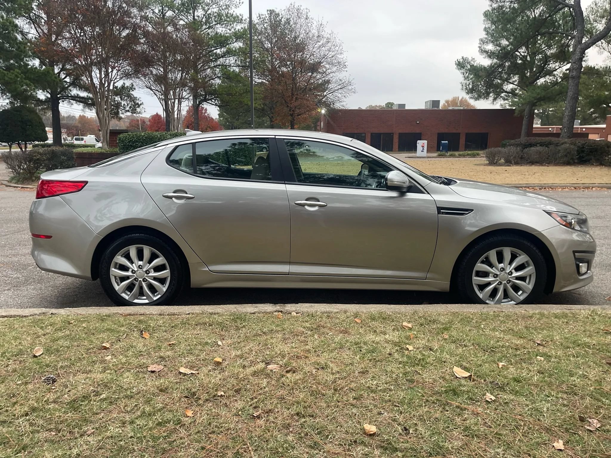 Used 2015 Kia Optima LX FWD image 6