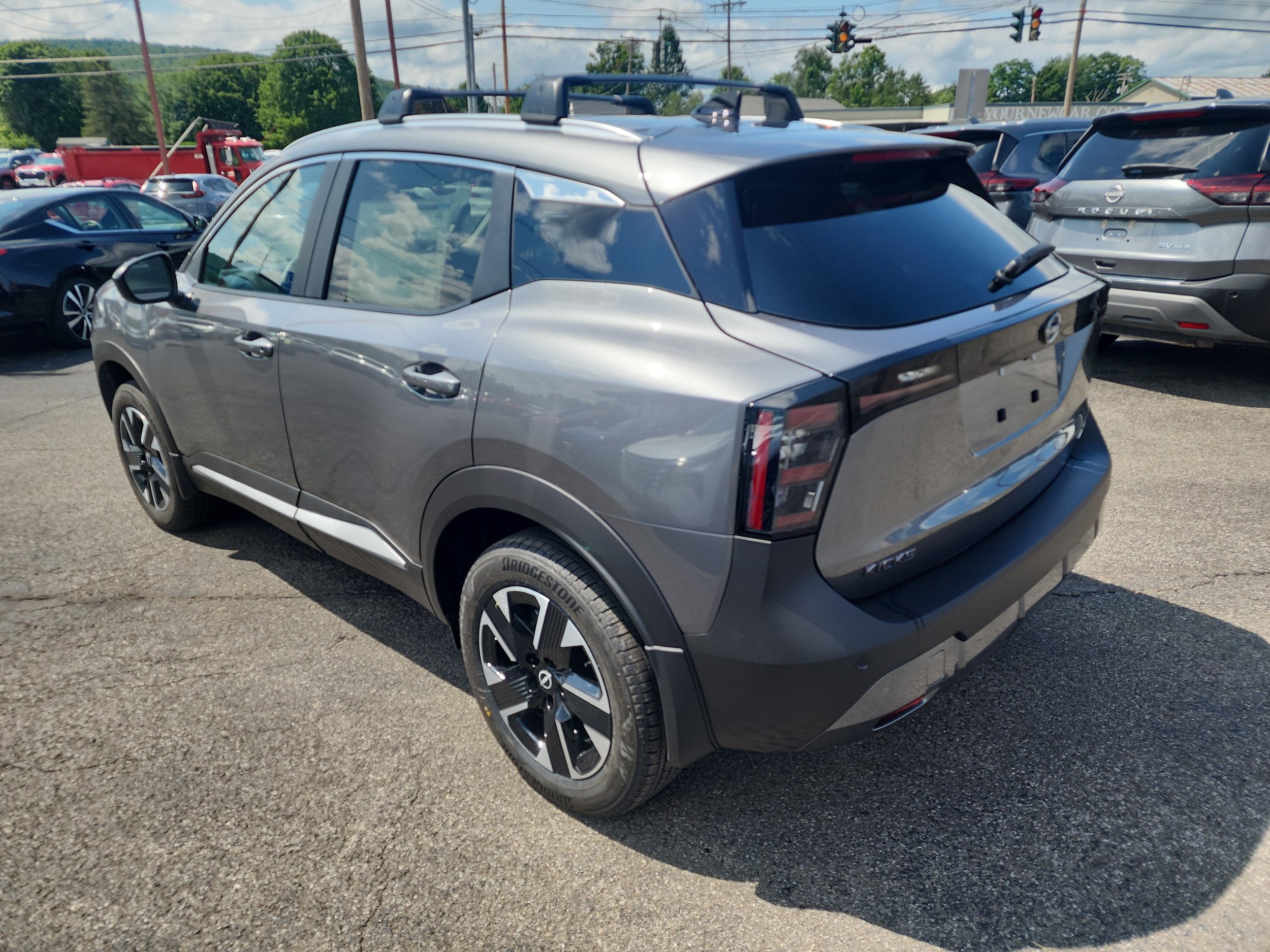 New 2026 Nissan Kicks SV AWD/4WD image 6