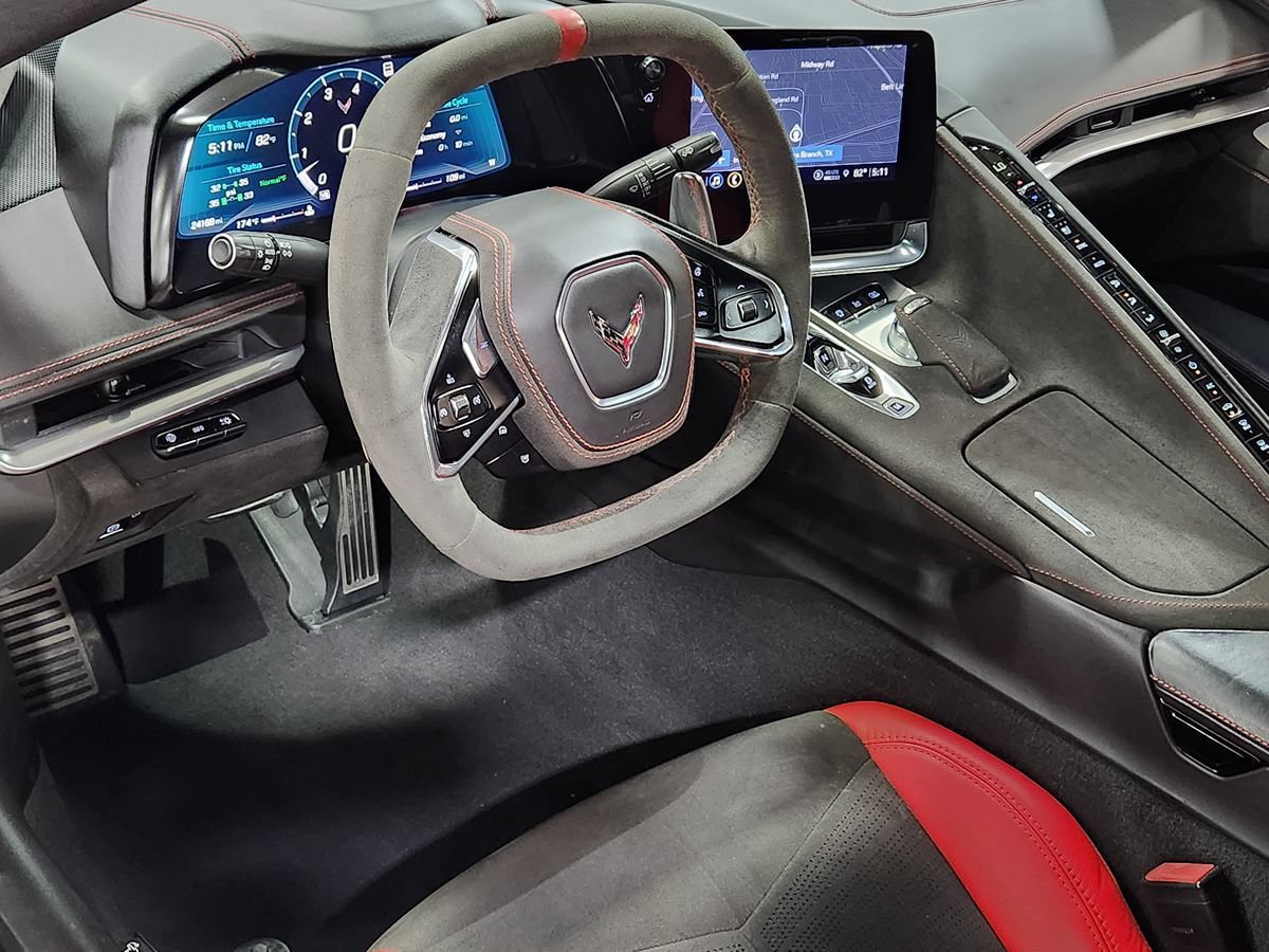 Used 2021 Chevrolet Corvette Stingray Premium Conv w/ Z51 Performance Package RWD image 45