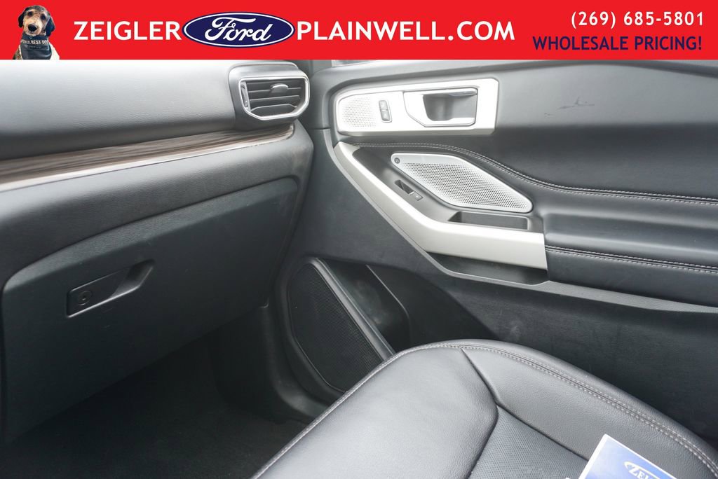 Used 2023 Ford Explorer Limited w/ Limited Technology Package image 35