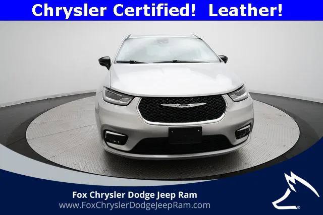 Certified 2024 Chrysler Pacifica Touring-L image 11