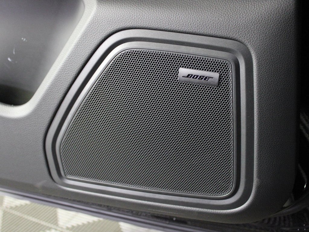 Certified 2026 Porsche Macan AWD/4WD image 17