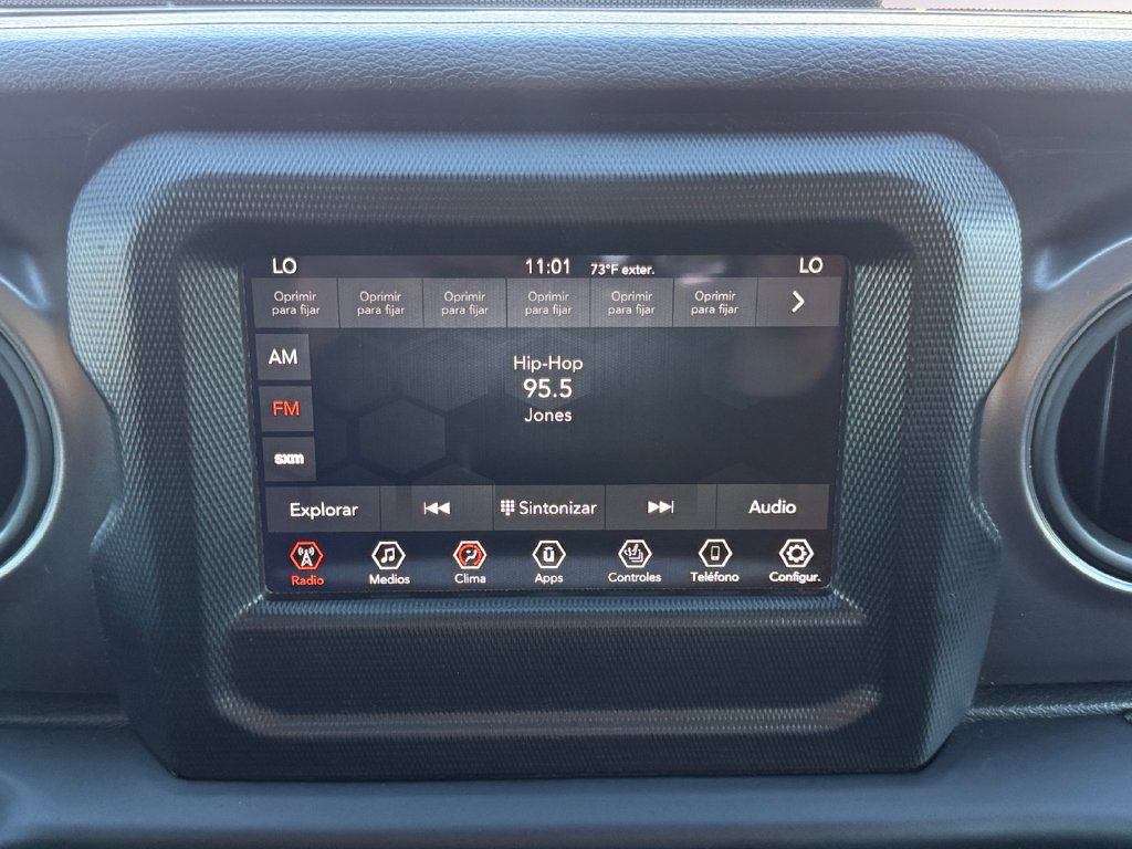Used 2023 Jeep Gladiator Sport AWD/4WD image 14