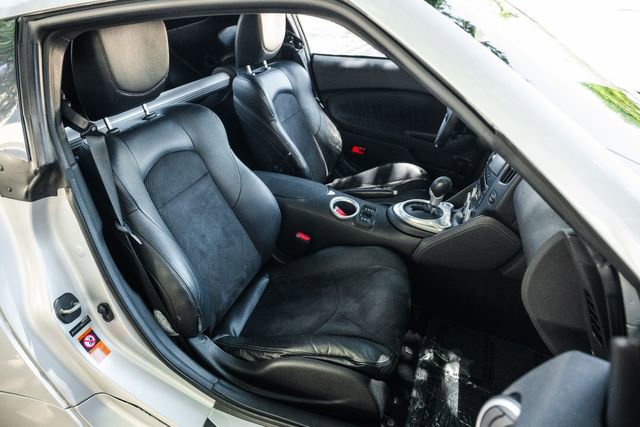 Used 2009 Nissan 370Z Touring w/ Sport Pkg image 64