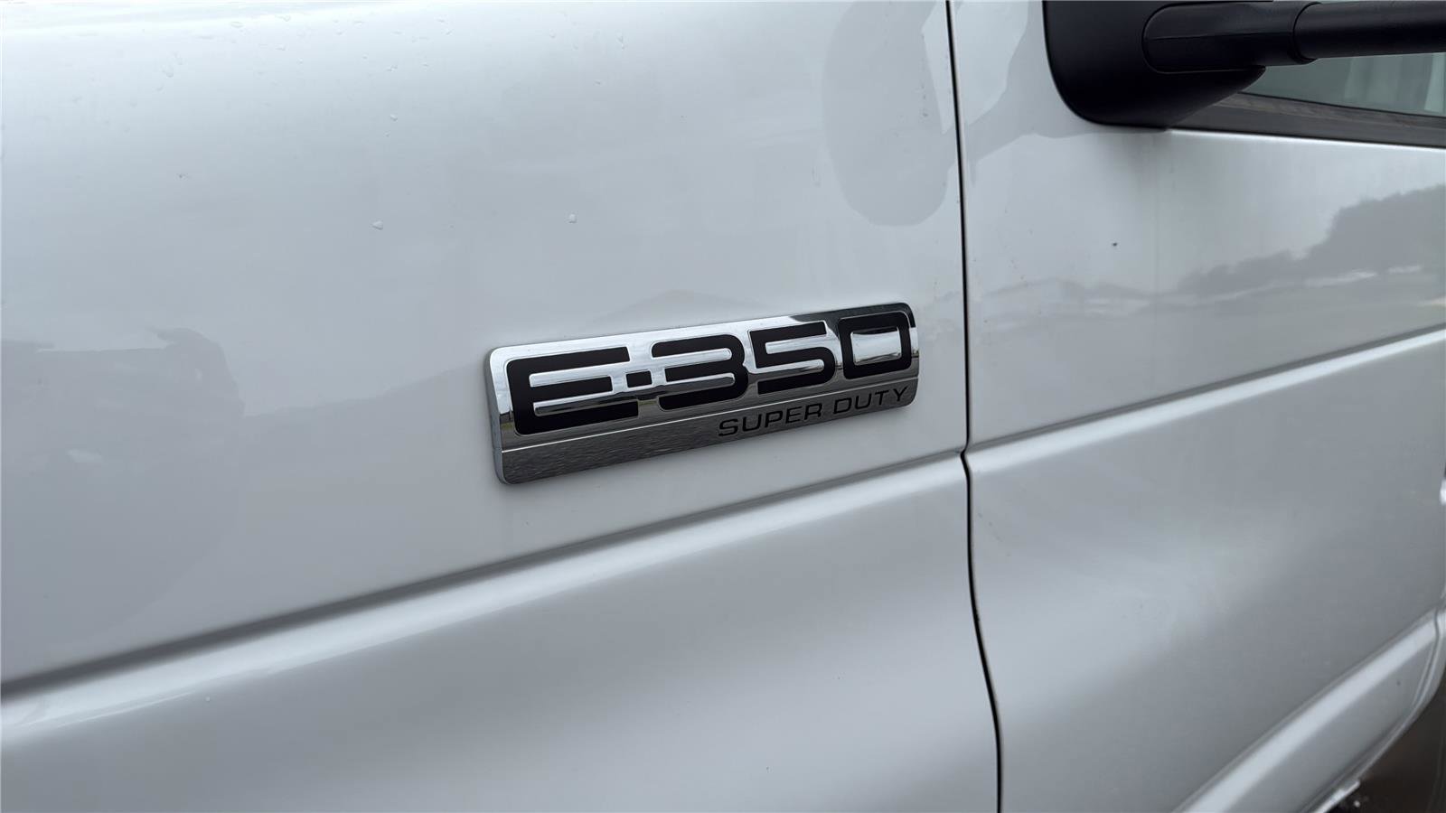 New 2027 Ford E-350 and Econoline 350 Super Duty RWD image 29