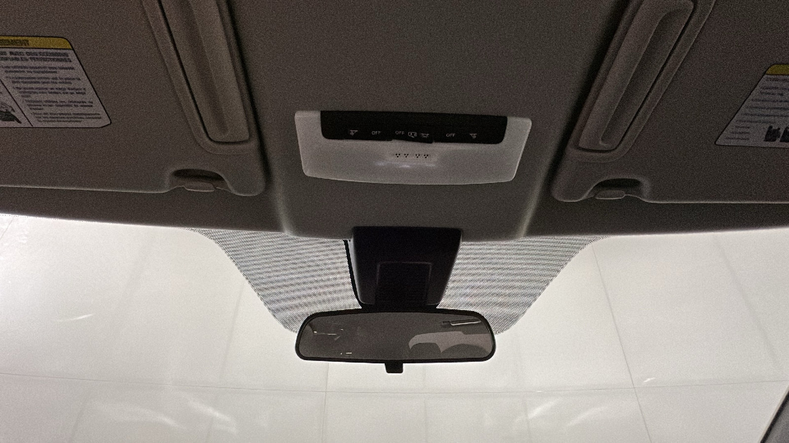 Used 2023 Nissan Kicks SR FWD image 27