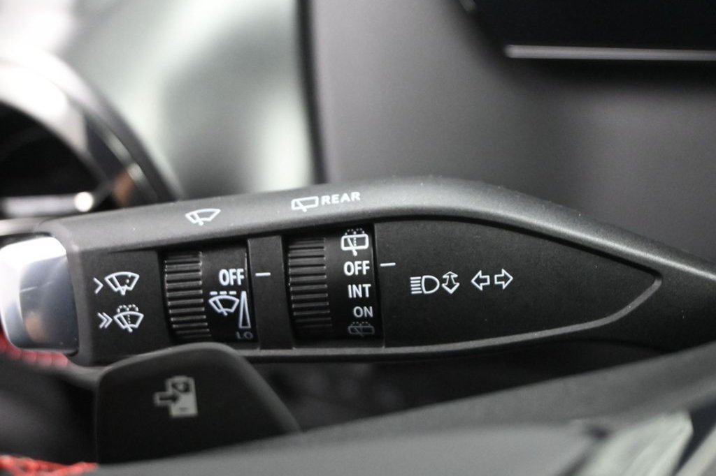 New 2026 Chevrolet Equinox EV RS w/ Convenience Package II FWD image 33