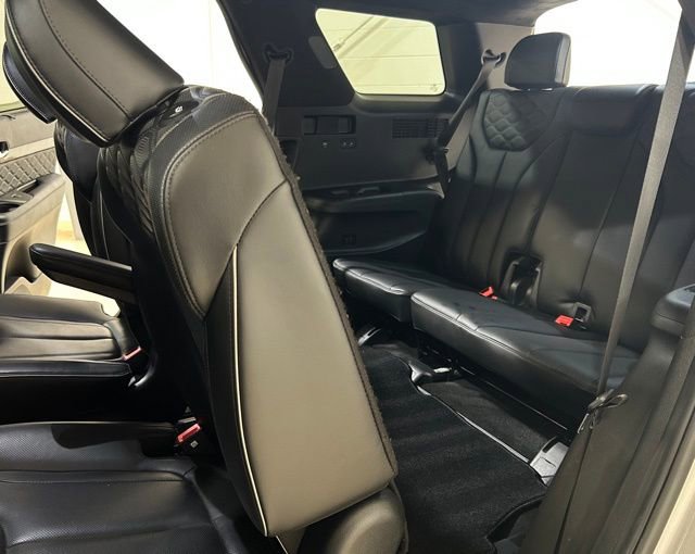 Used 2021 Hyundai Palisade Calligraphy w/ Winter Package image 23