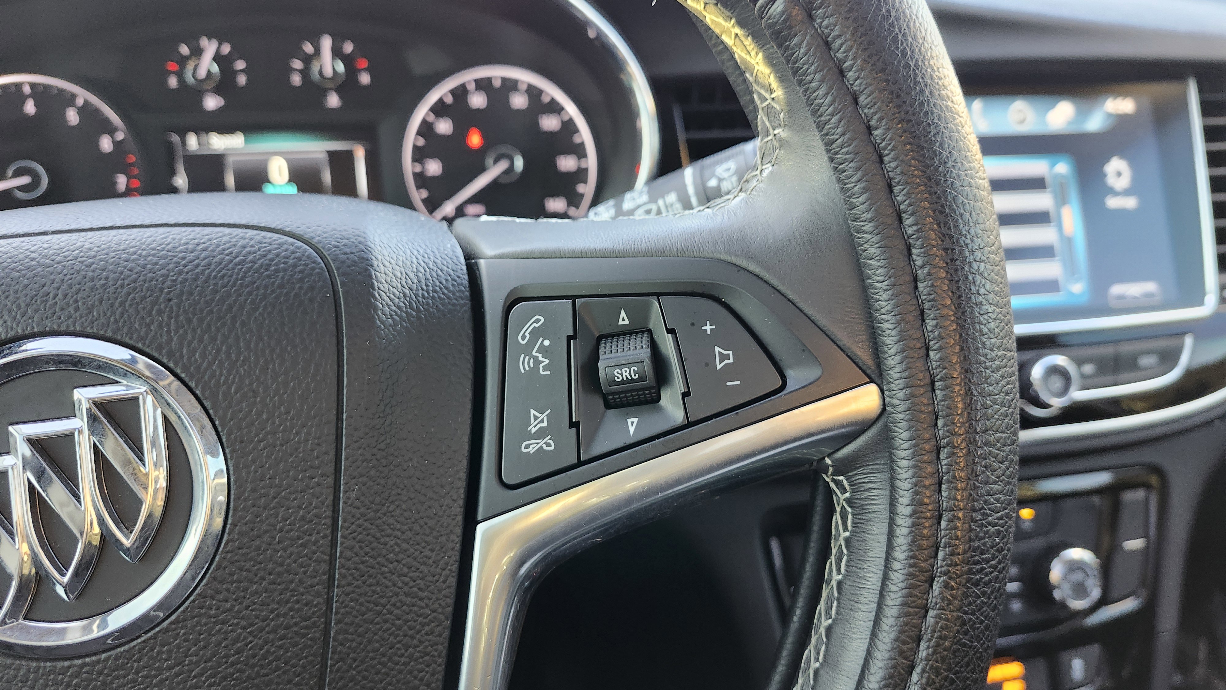 Used 2018 Buick Encore Preferred w/ Experience Buick Package image 31