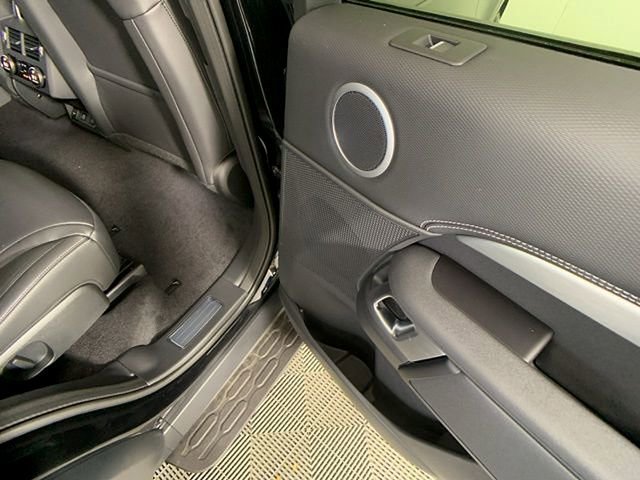 Certified 2025 Land Rover Discovery Dynamic SE image 29