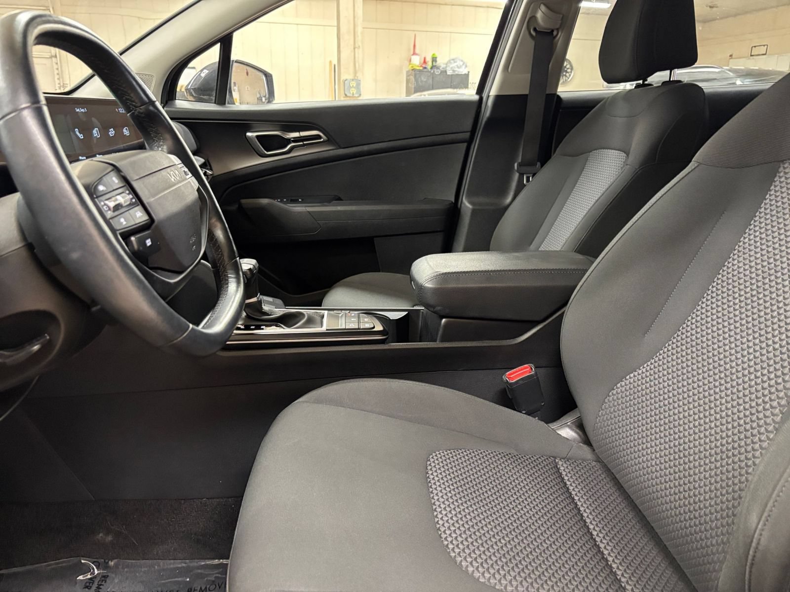 Used 2026 Kia Sportage LX FWD image 26