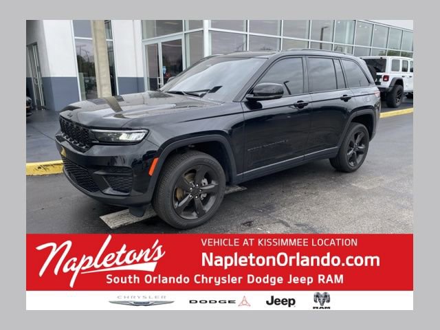 Used 2023 Jeep Grand Cherokee Altitude AWD/4WD image 1