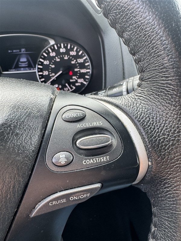 Used 2019 Nissan Pathfinder SV AWD/4WD image 23