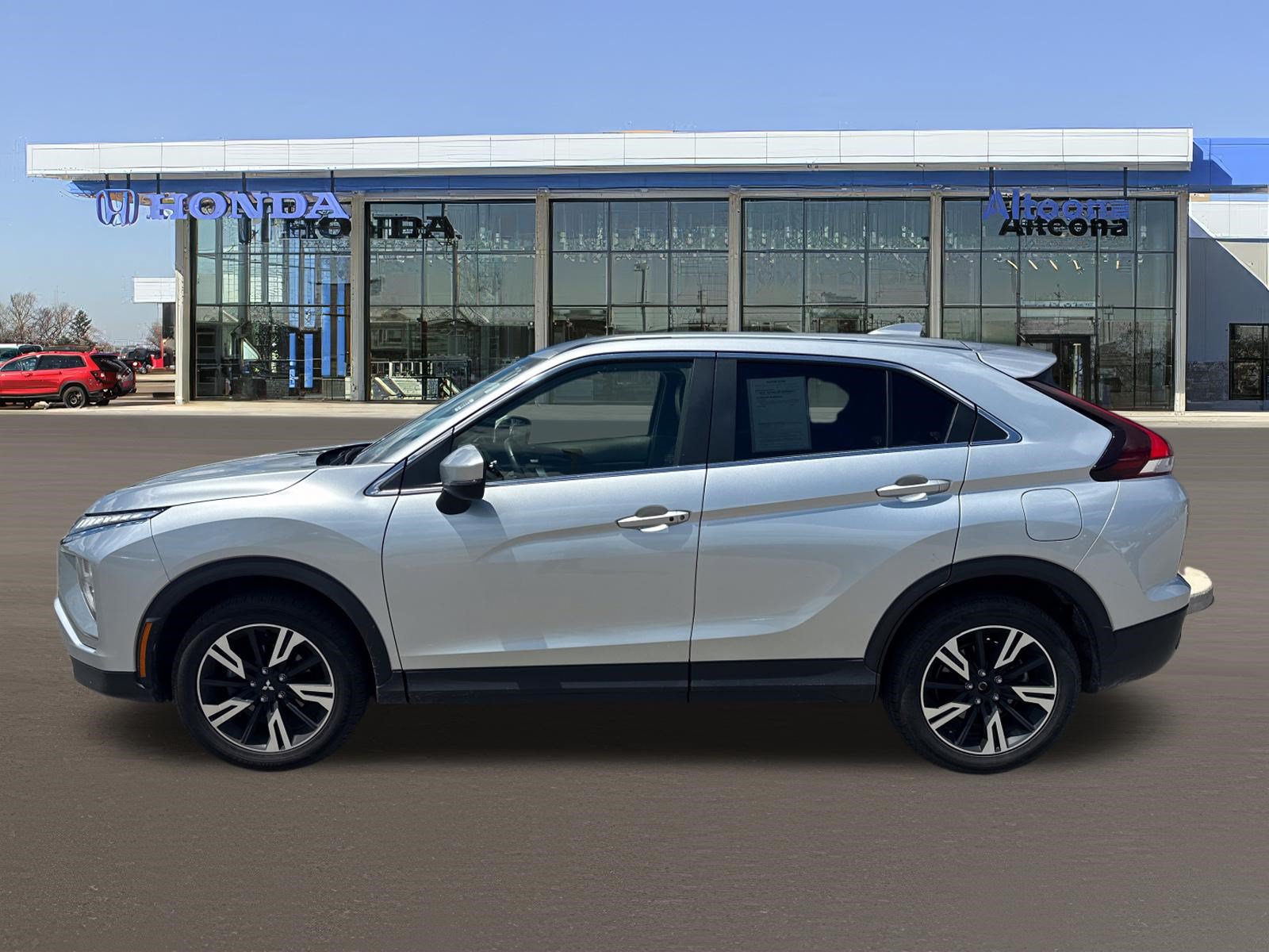 Used 2024 Mitsubishi Eclipse Cross SE AWD/4WD image 2