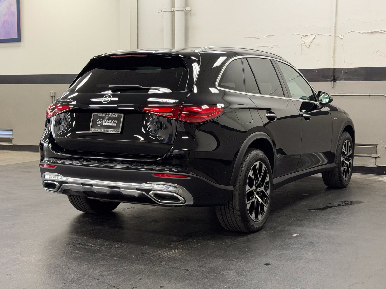 Used 2025 Mercedes-Benz GLC 350e 4MATIC image 12