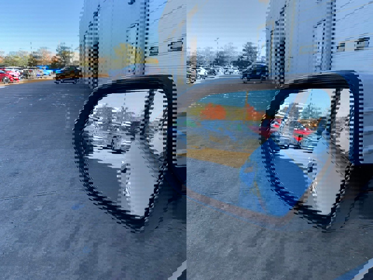 Used 2025 Hyundai Kona SEL image 19