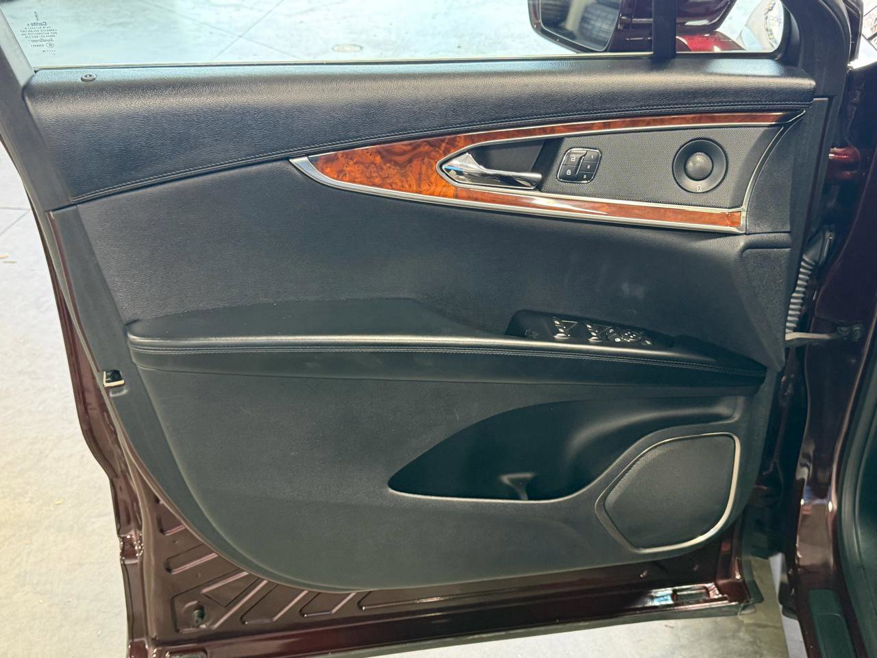 Used 2018 Lincoln MKX Reserve w/ Driver Assistance Package AWD/4WD image 9